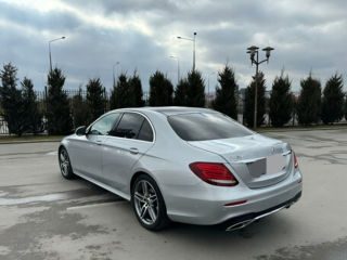 Mercedes E-Class foto 2