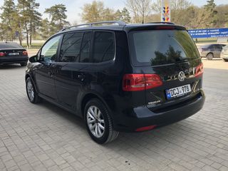 Volkswagen Touran foto 4