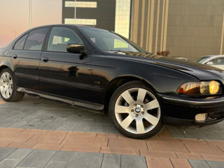 BMW 5 Series foto 6