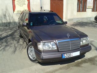 Mercedes E Class foto 1