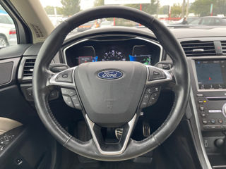 Ford Fusion foto 9