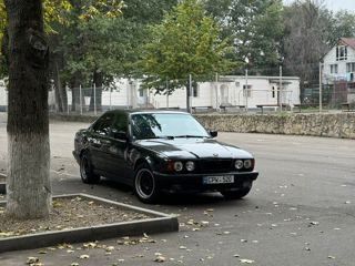 BMW 5 Series foto 3