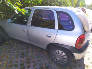 Dezmembrare Opel Corsa B 1.0 foto 3