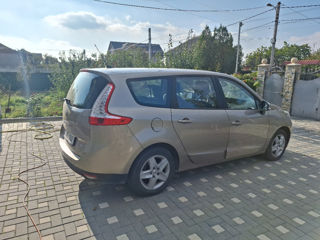 Renault Grand Scenic foto 7