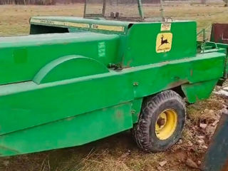 John Deere 332 foto 2