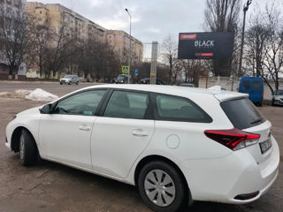 Toyota Auris foto 4