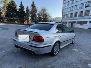 BMW 5 Series foto 4