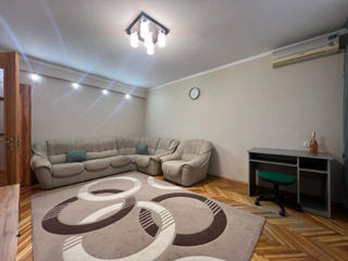 Apartament cu 3 camere, 77 m², Ciocana, Chișinău foto 2