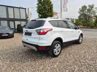 Ford Kuga foto 9