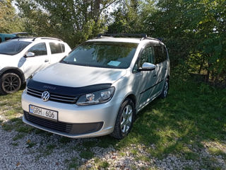 Volkswagen Touran foto 1