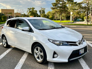 Toyota Auris foto 2