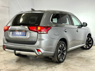 Mitsubishi Outlander foto 3