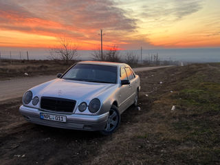 Mercedes E-Class foto 3