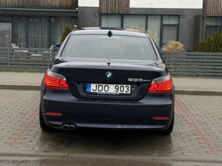 BMW 5 Series foto 6