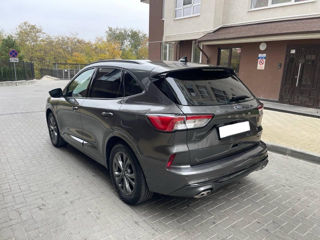 Ford Kuga foto 2