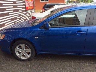 Mitsubishi Lancer foto 2