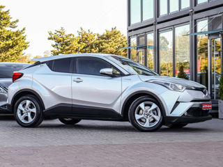 Toyota C-HR foto 1