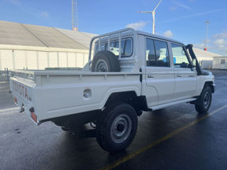 Toyota Land Cruiser foto 13