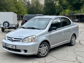 Toyota Yaris foto 2