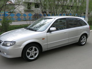 Mazda 323 foto 4