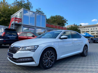 Skoda Superb foto 1