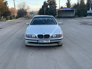 BMW 5 Series foto 4