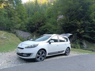 Renault Grand Scenic foto 2