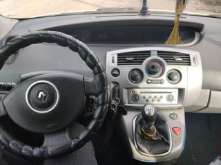 Renault Grand Scenic foto 1