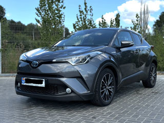 Toyota C-HR foto 1