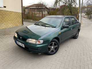 Nissan Almera foto 3