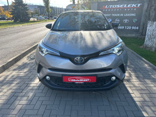 Toyota C-HR foto 2