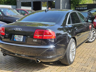 Audi A8 foto 9