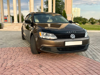 Volkswagen Jetta foto 4