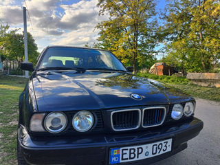 BMW 5 Series Touring foto 3
