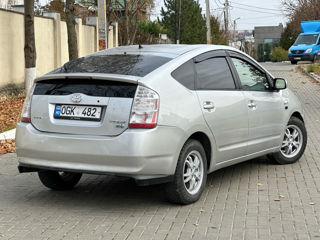 Toyota Prius foto 5