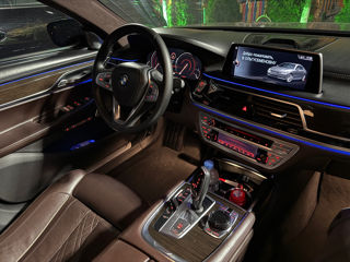 BMW 7 Series foto 7