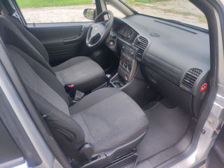 Opel Zafira foto 6