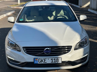 Volvo V60 foto 2