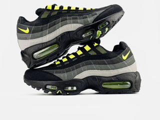 Nike Air Max 95 Black Neon foto 3