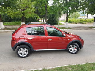 Dacia Sandero foto 1