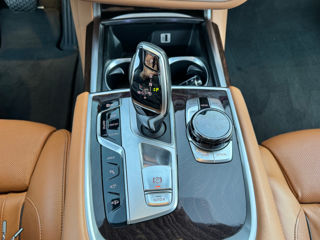 BMW 7 Series foto 15