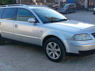 Volkswagen Passat foto 3