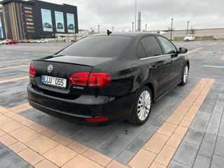 Volkswagen Jetta foto 5