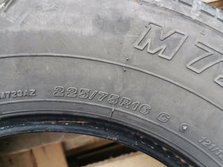 Bridgestone 225/75 R16C foto 2