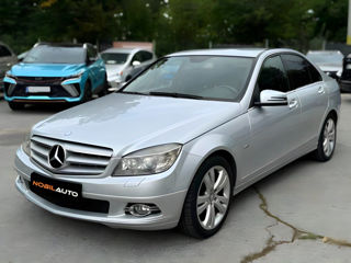 Mercedes C-Class foto 3