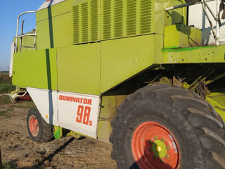 Claas Dominator 98 foto 2