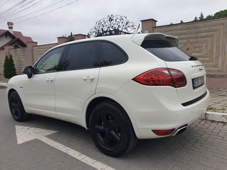 Porsche Cayenne foto 1