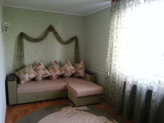 Euro reparatie!Apartament cu 2 odai, Buiucani str.Alba Iulia ,Flacara,conditili super.Pret 220 evro! foto 1