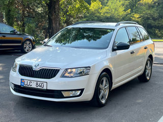 Skoda Octavia foto 1