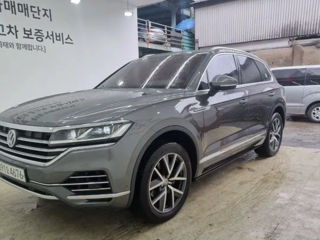 Volkswagen Touareg foto 1